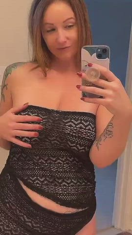 I’d love to be bent over this counter and watch you fill me up with your baby gravy : video clip