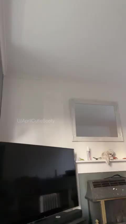 A bit of ass to make your day much better ;) : video clip