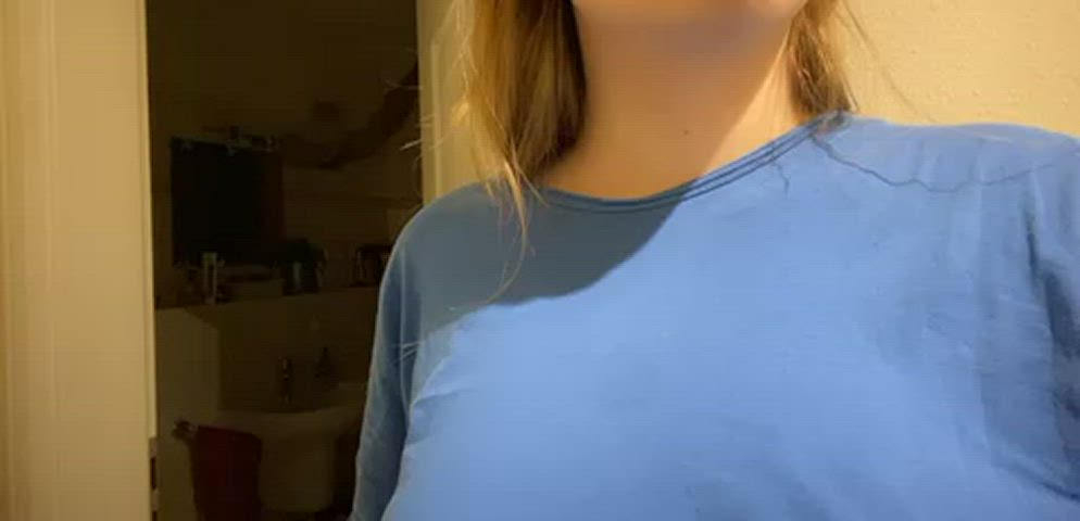 Just turned 19 💋 : video clip