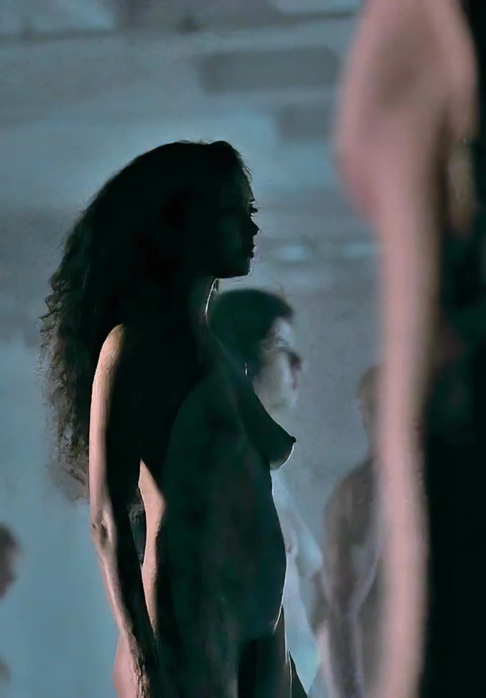 Birthday Babe: Thandie Newton in Westworld [S3E2-2020] : video clip