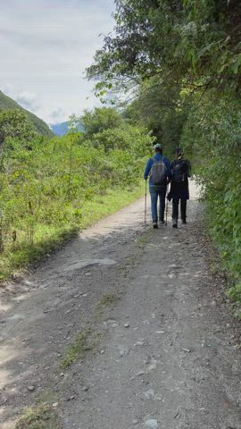 Having some fun on the trek 🤣 : video clip