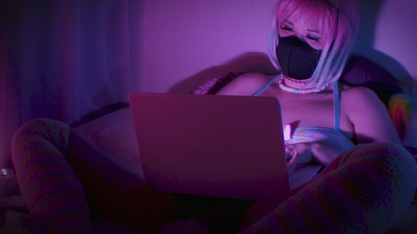 Cute girl (me) getting breed by alien dick (wait for it) : video clip
