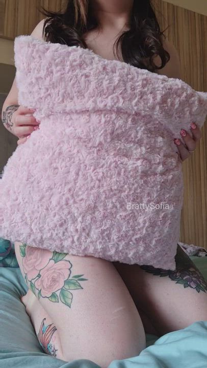 I really hope my big tits and chubby body turns you on : video clip