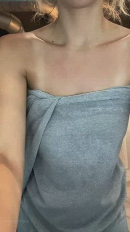 this towel didn’t stand a chance [GIF] : video clip