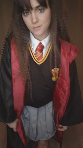 Just Hermione doing some magic to make your dick hard, did it work… : video clip