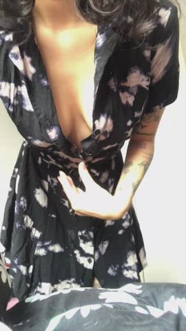 there’s always a hot body under a cute dress : video clip