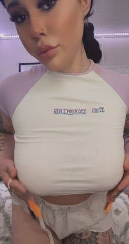 Did my big titties stop you from scrolling? 😈 : video clip