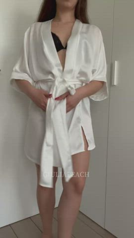 if I was your girlfriend, I would wait for you at home like this everyday : video clip
