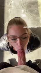 Sucking dick in public is so much fun 👅 : video clip