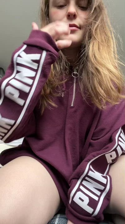 Hi, here’s what under my outfit today :) : video clip