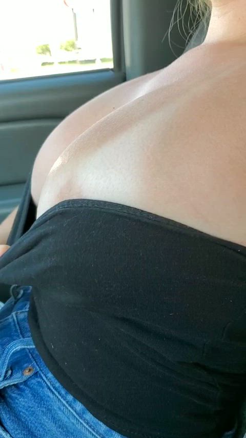 Nothing quite like a titty pop! : video clip