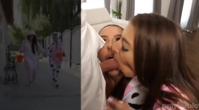 Sexy Bunnies sharing a cock : video clip