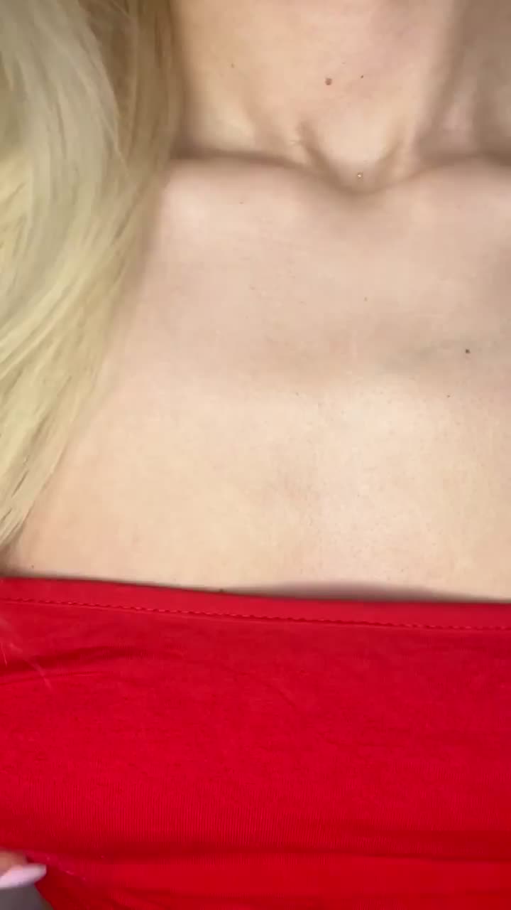 18 years old and super flat but I need a Reddit Crush who likes flat girls : video clip