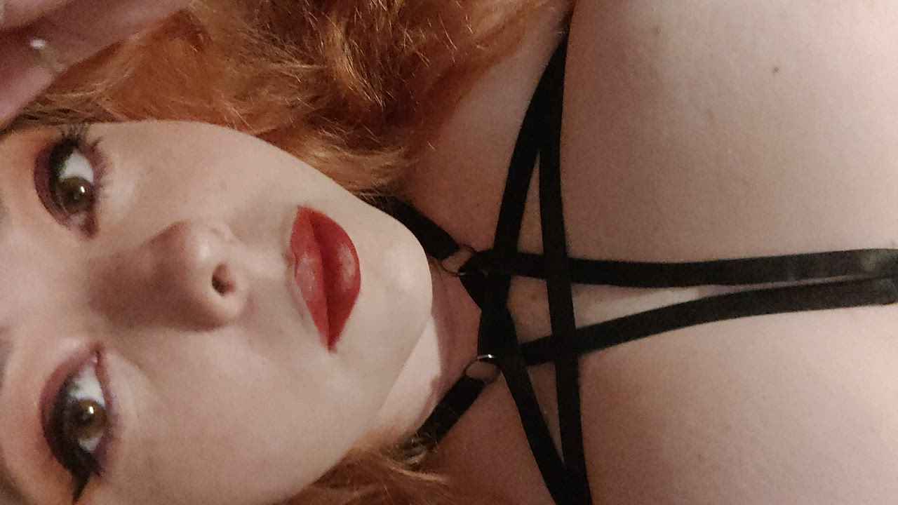 Wanna come ruin my makeup? : video clip