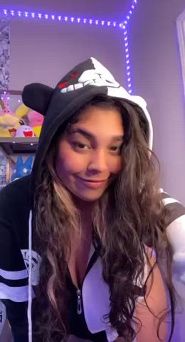 Am I cute enough to be your fuckdoll? : video clip