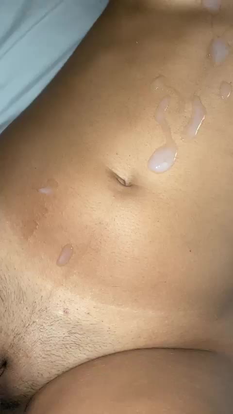 Do you like my cummy tummy? : video clip