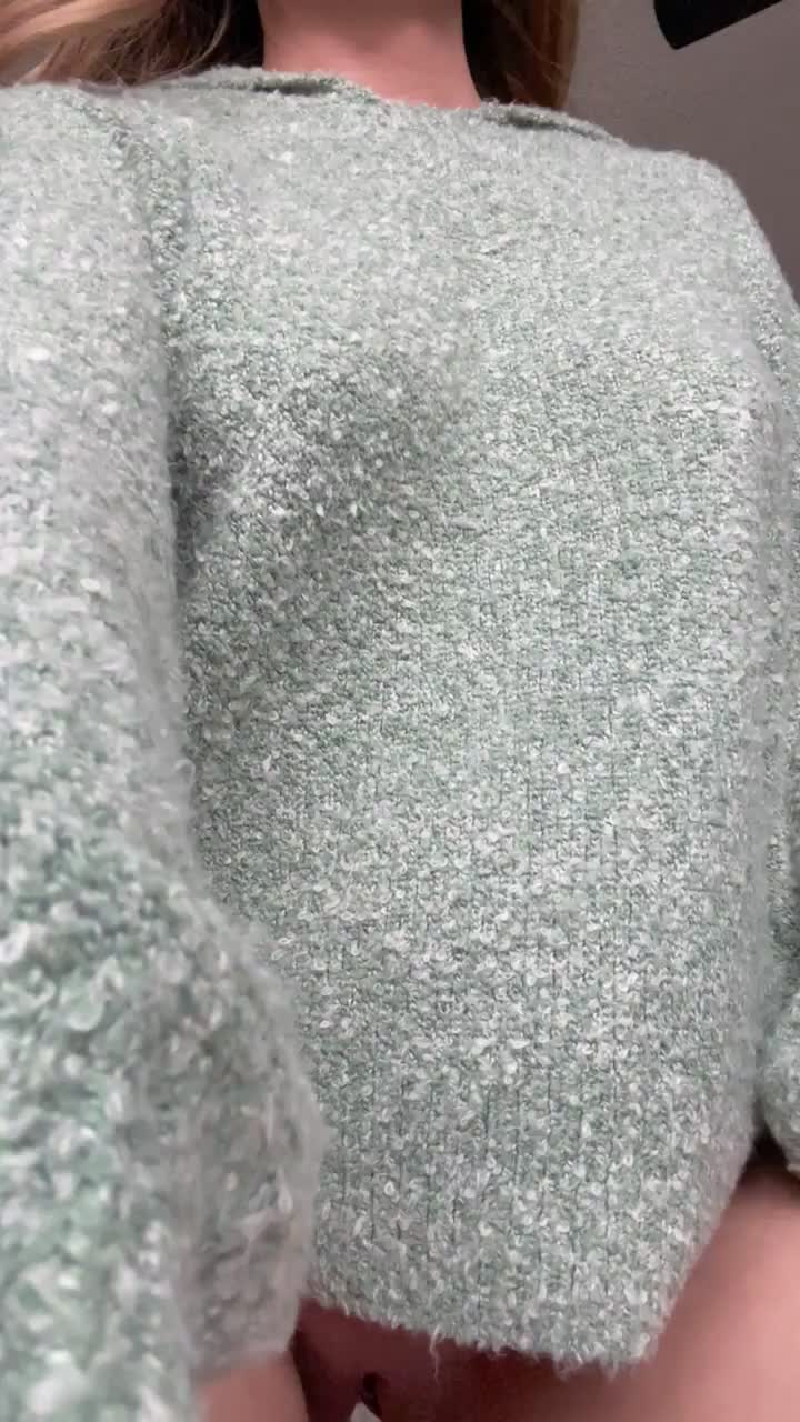 Wanna pinch my nips? : video clip