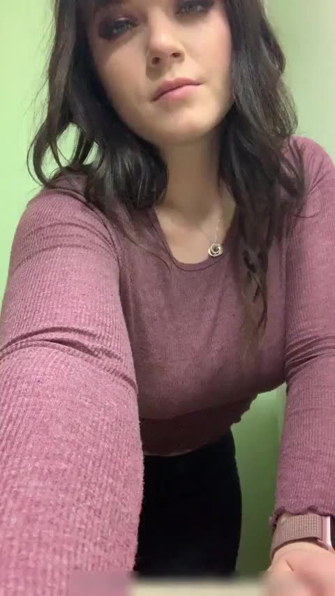 Thick Brunette : video clip