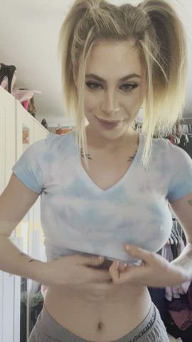 Plump and ready to be fucked ;) : video clip