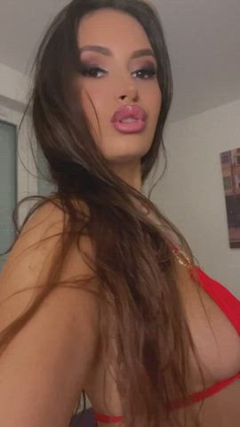 My pussy needs to get pounded so badly daddy : video clip