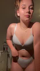 Hiii to the 5 guys who see me stripping half naked 😇 : video clip