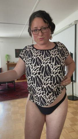 Please tell me when youre about to cum.. i'll wrap my legs around you so you cant escape and creampie me : video clip