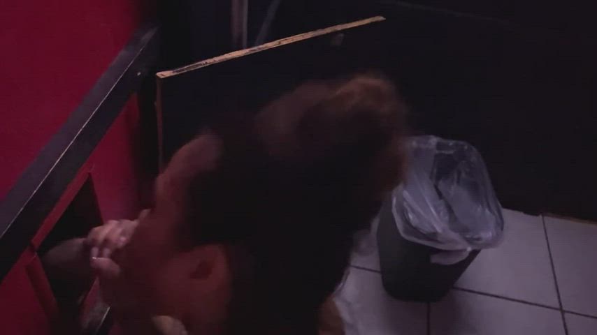 I finally went to the adult theatre and had my first real gloryhole experience, I just love sucking cocks! : video clip