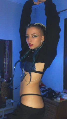 looking for sugar daddy : video clip