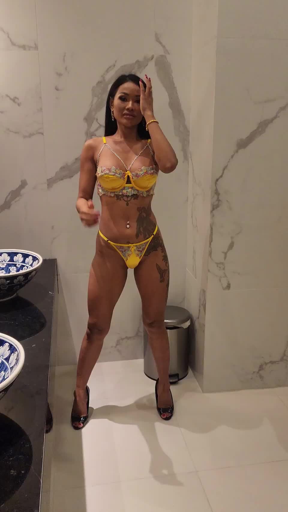 Releasing my boobs always feels good : video clip