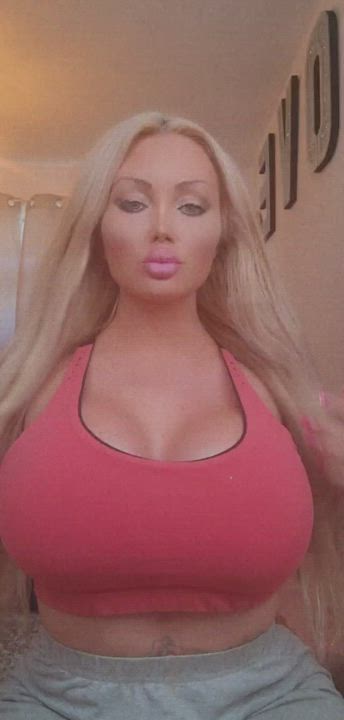 Slow motion kisses for daddy 💋❤ : video clip