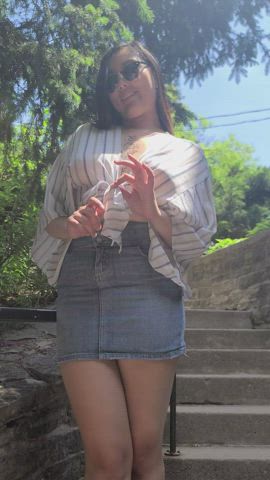 It's honestly too hot to keep my top on, hope you don't mind : video clip