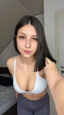In which position can you make my tiddies bounce like that?🤠 : video clip