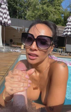 Pool Fun : video clip
