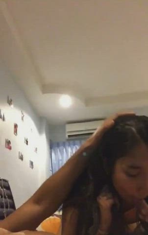 can someone give me her name plsss : video clip