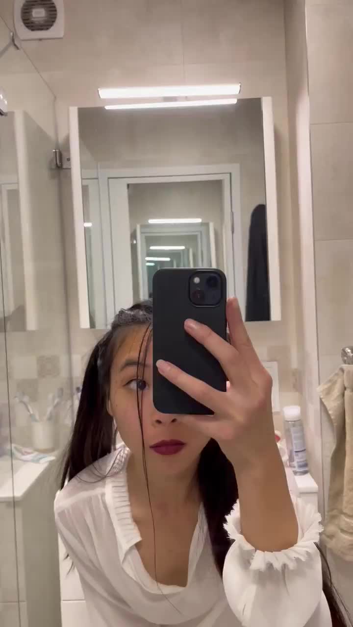 Do I have enough boobs for an 18yo? 🥺 : video clip