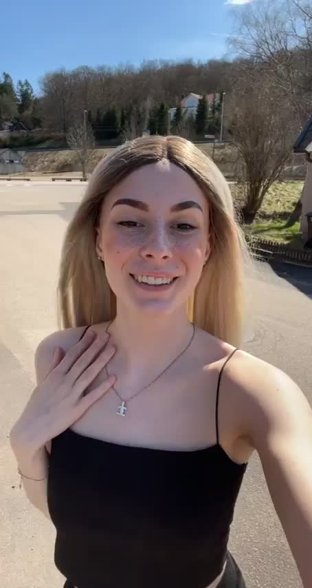 Public föashing makes the world a better place 🥰 [gif] : video clip