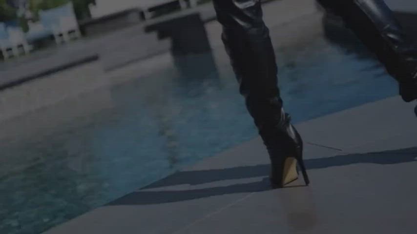Nicole showing her amazing body !! : video clip