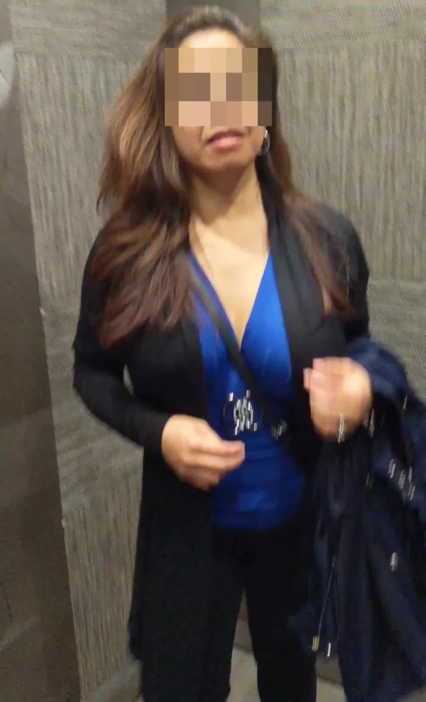 Happy hour, flashing my co-worker : video clip
