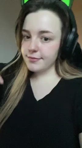 I can offer you big boobs and a prettyish face :p : video clip