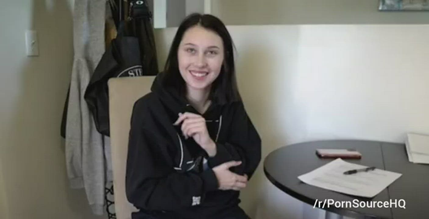 Cum in a Hot Teen : video clip