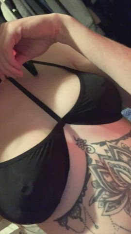 Are you attracted to petite redheads : video clip