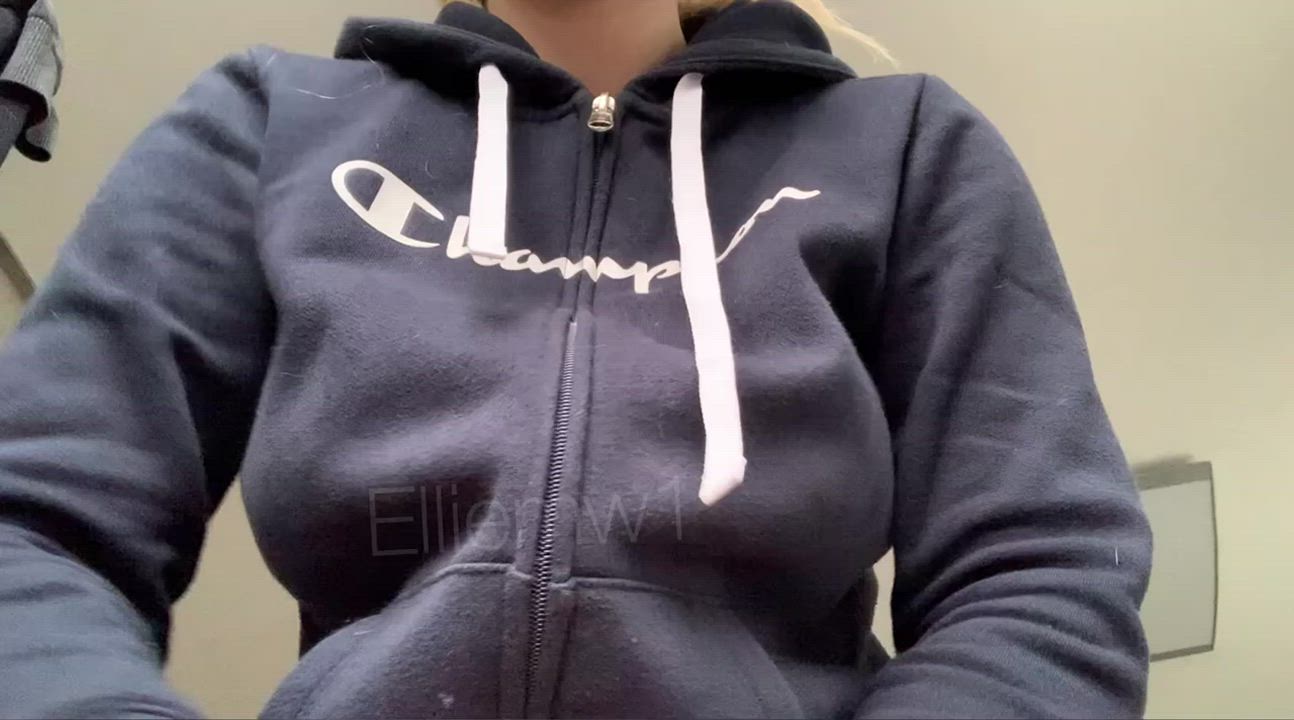 Good morning from me and my big boobs 🥰 : video clip