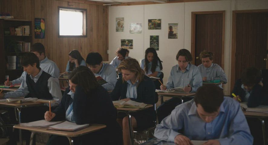 Helpful Teacher - Chloë Grace Moretz & Marin Ireland : video clip