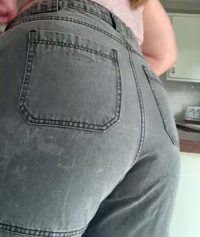 Are you into naughty girls with thick asses? : video clip