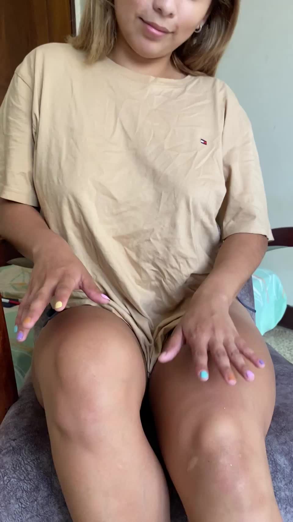 My tasty and neat pussy loves French kisses : video clip