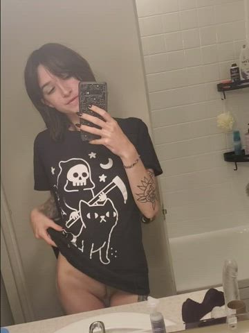 can I be your tatted fuckbuddy? : video clip