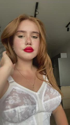 I am a shy girl, but for you I will be a lecherous fox : video clip