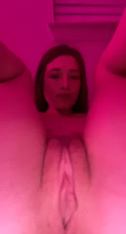 Do you think my pussy is cute??😇💘 : video clip