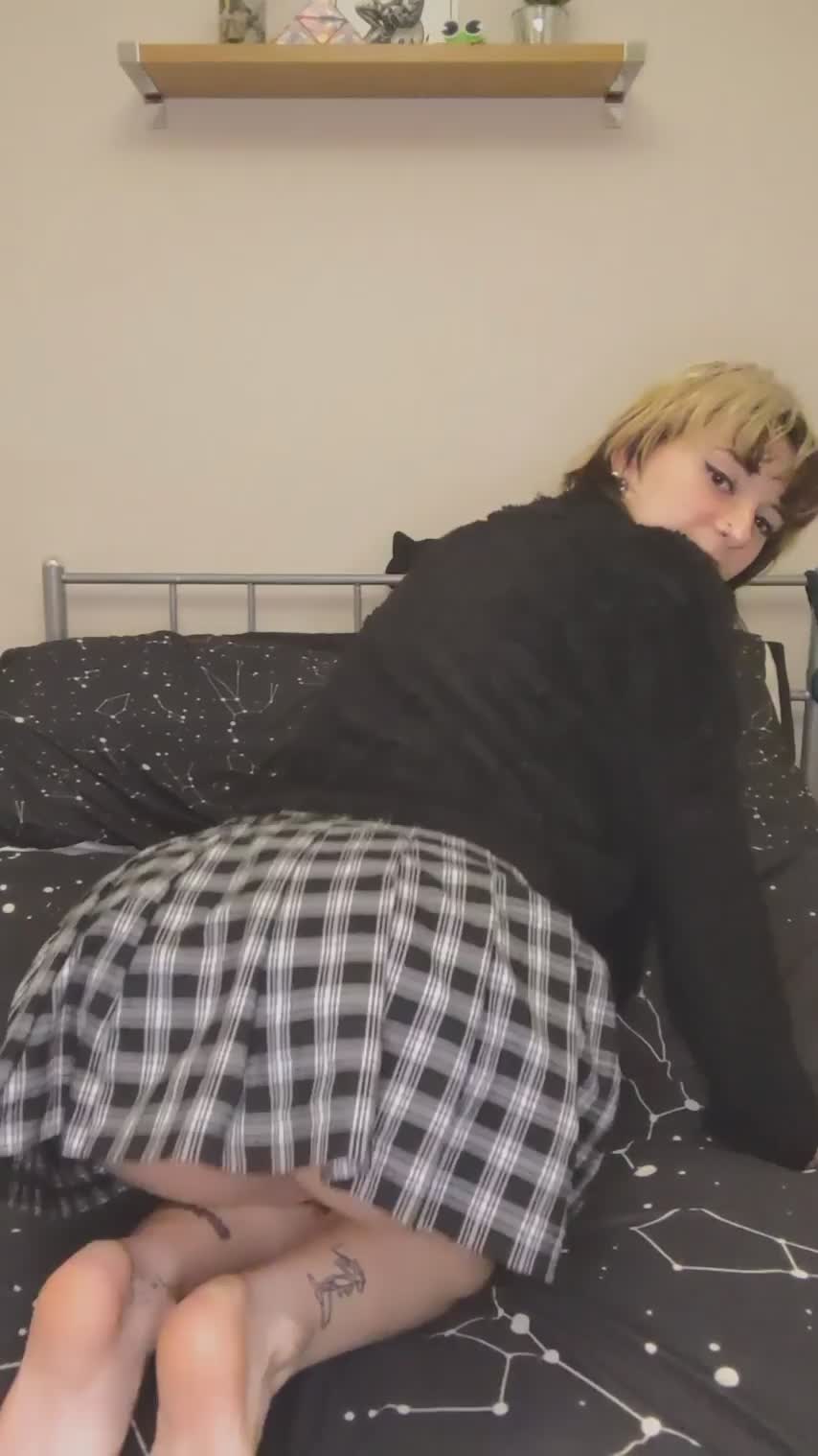 oops, my wet spot is showing (ꏿ﹏ꏿ;) : video clip