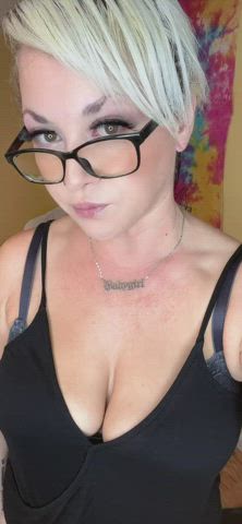 40yo cougar with big soft naturals : video clip